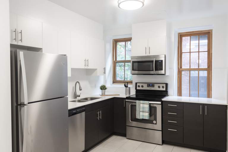 4560 Sainte-Catherine Street W