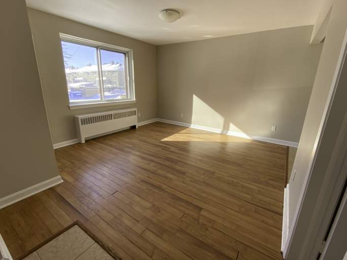 Experimental Farm Apartments 1030 & 1040 Hollington CLV Group