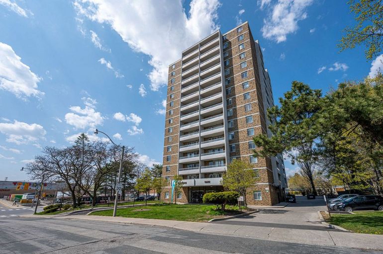 919 Dufferin
