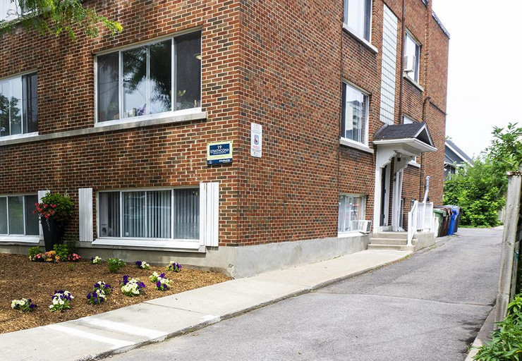 19 Strathcona