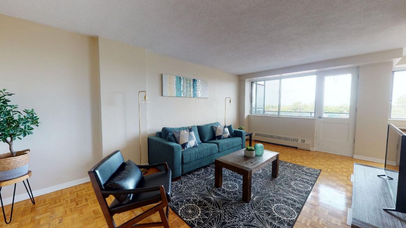 Apartments for rent in Côte SaintLuc Hamilton House CLV Group