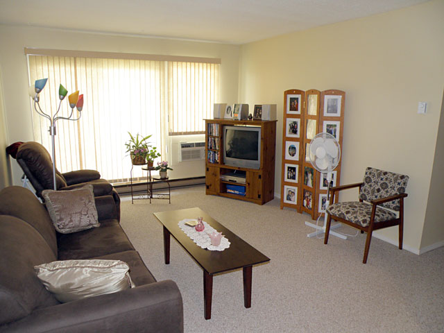 Kamloops Apartments – Central Apartments. Living Room Kamloops Apartments – Central Apartments. Living Room