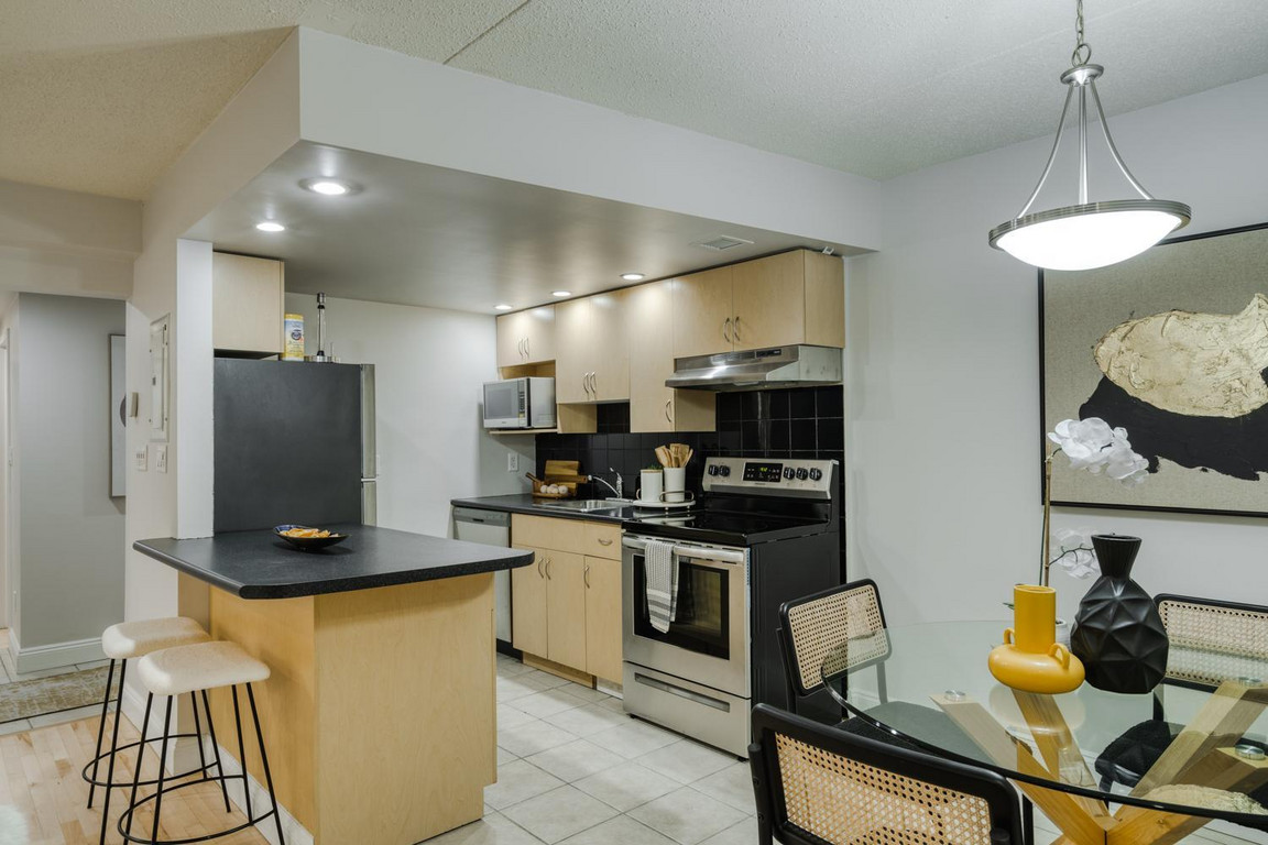 Hargrave Place Winnipeg Apartments Hazelview Properties